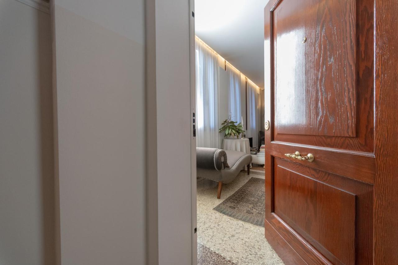 Suite Vivaldi Venice Exterior photo